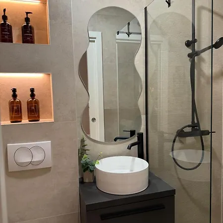 Casa アパート Donji Zemunik