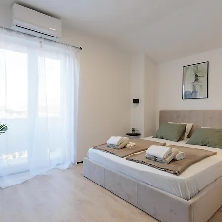 Casa * Donji Zemunik