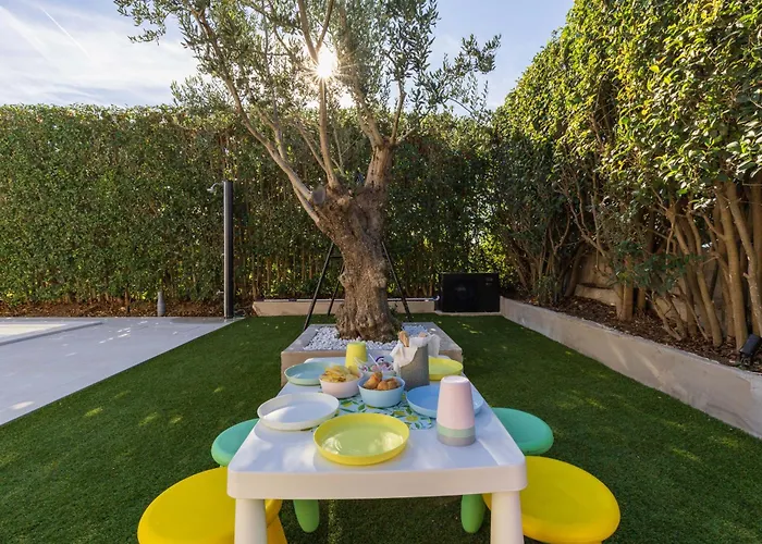 Casa * Donji Zemunik