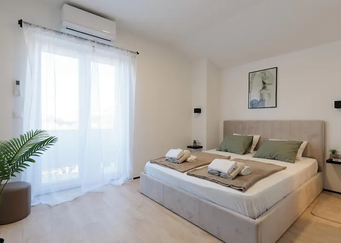 Casa * Donji Zemunik